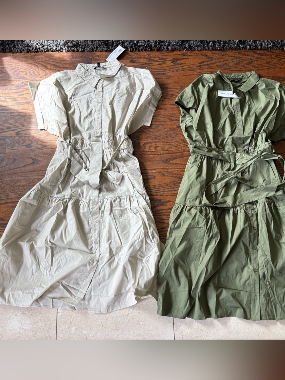 2 dresses. -Classic Button-Front Shirt Dress with Waist Tie - Green and beige 1x